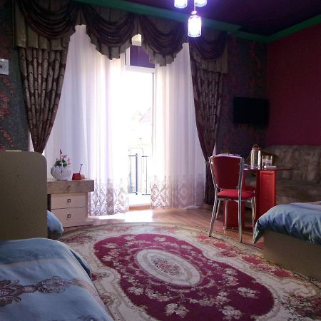 Bed and Breakfast Tubram S Ailəvi Qonaq Evi Şǝki Exterior foto