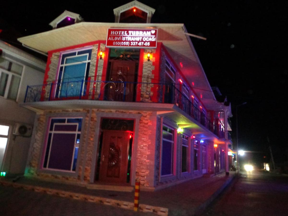 Bed and Breakfast Tubram S Ailəvi Qonaq Evi Şǝki Exterior foto
